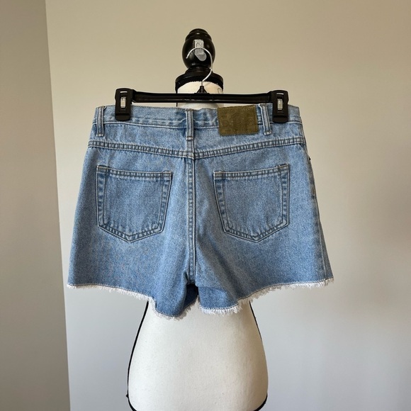 Bugle Boy denim jean shorts light wash fray hem size 6 summer festival concert - Picture 11 of 13